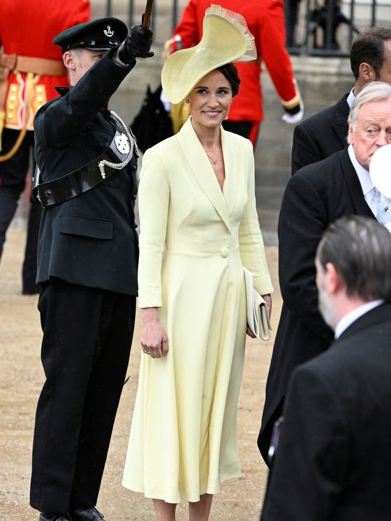 los vestidos más bonitos de la coronación de carlos iii y la recepción en buckingham: de la reina letizia a máxima de holanda