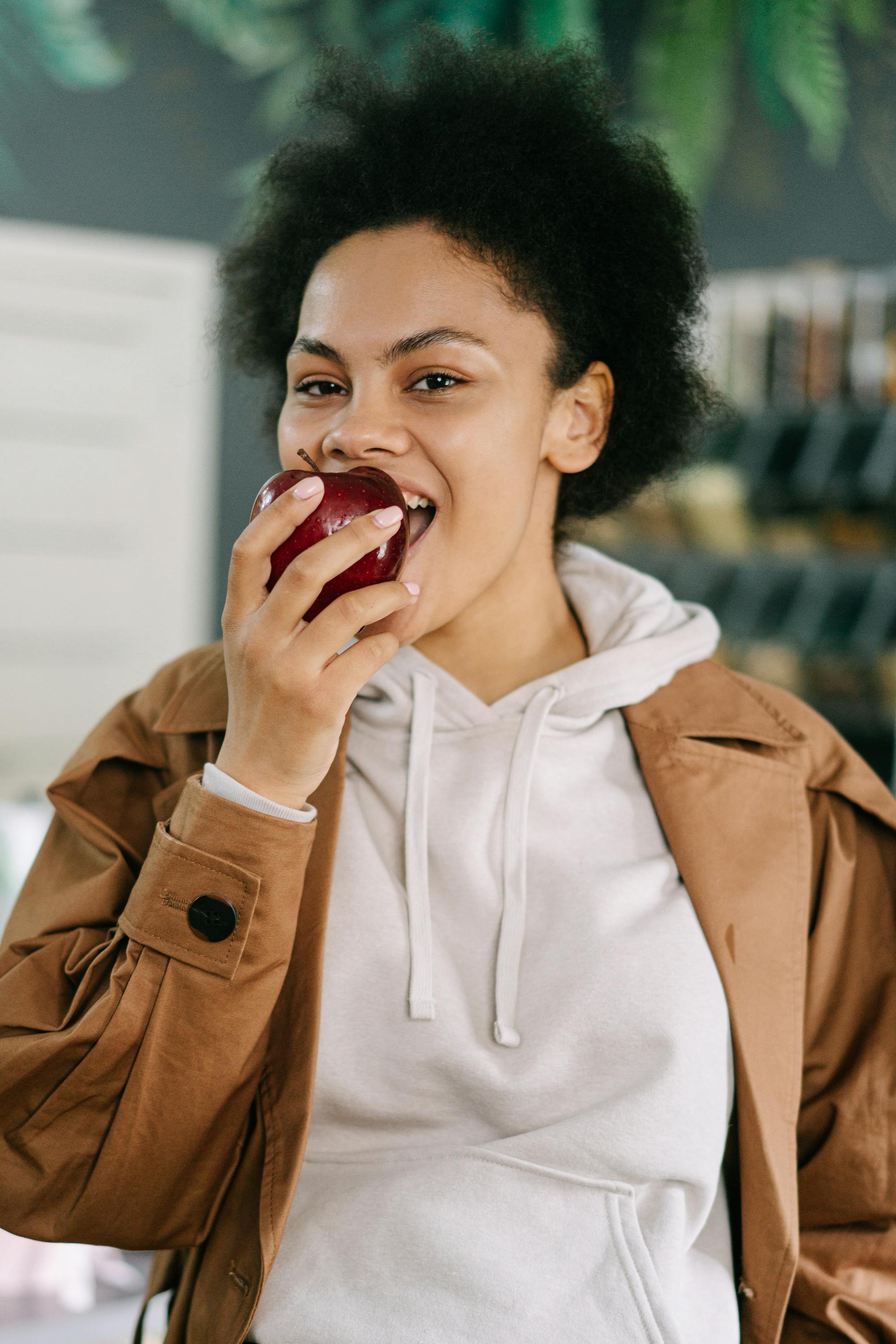 ¿qué pasa si comes una manzana todos los días? te contamos