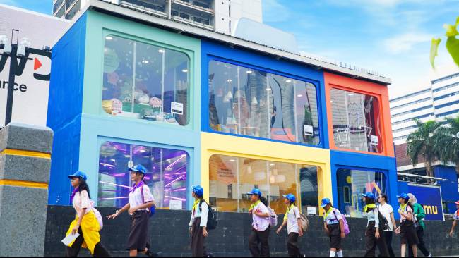 city vision rilis inovasi ooh terbaru: instalasi besar berbentuk rumah stylish pertama di indonesia