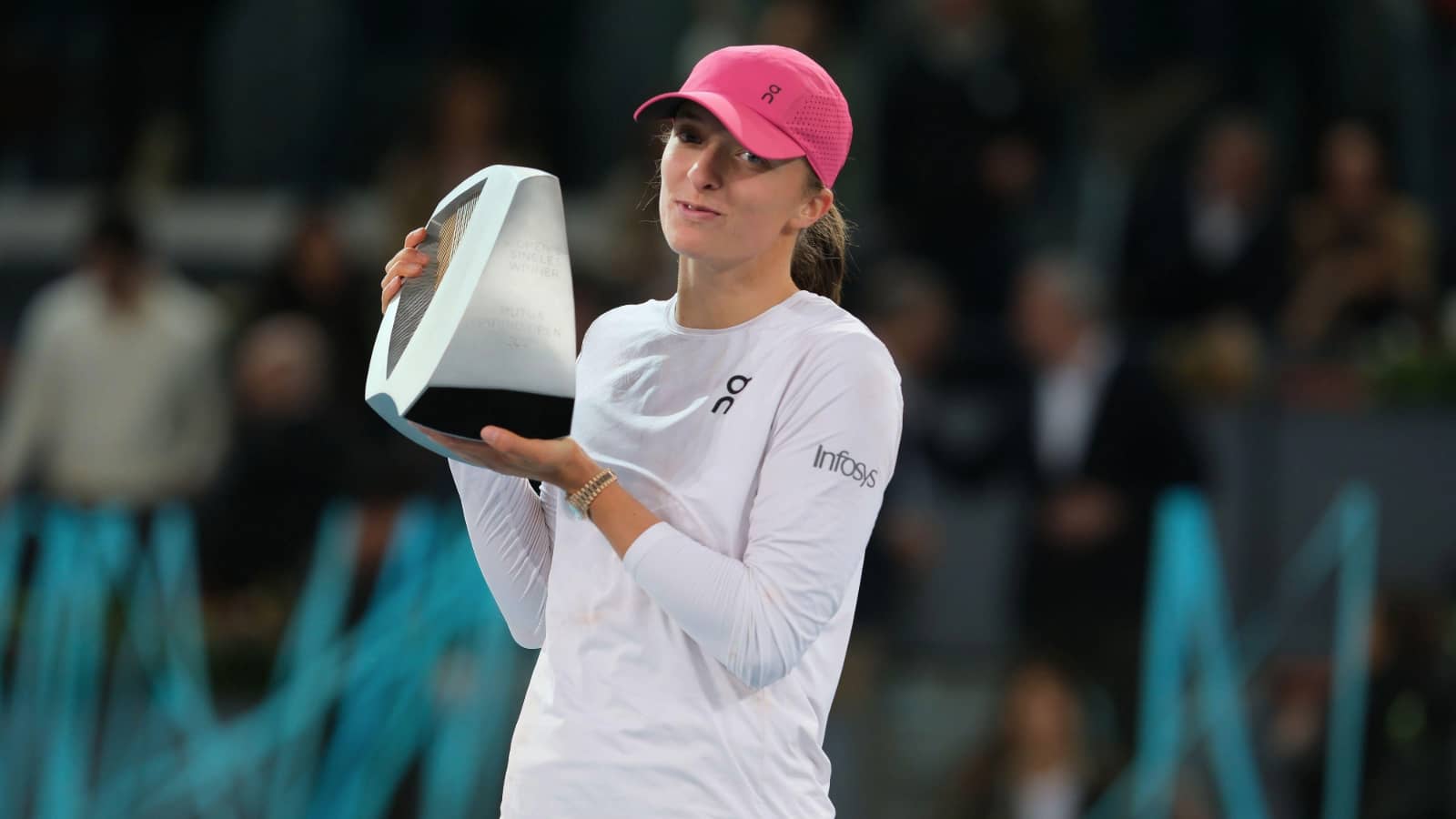 iga swiatek delivers brilliant line about women’s tennis after epic madrid open final win