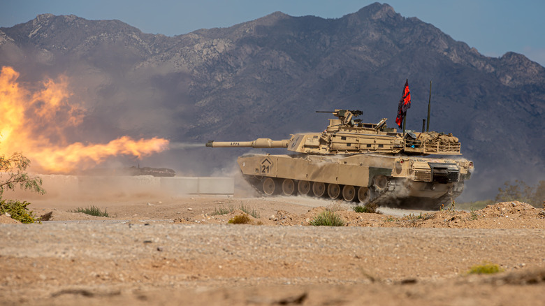 Here's Why The M1 Abrams Tank Uses A Gas Turbine Instead Of A Diesel Engine