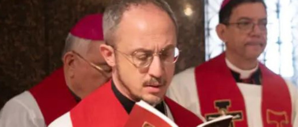 don flavio pace, il più giovane vescovo d’italia, torna nella sua monza. e cita le cronache di narnia