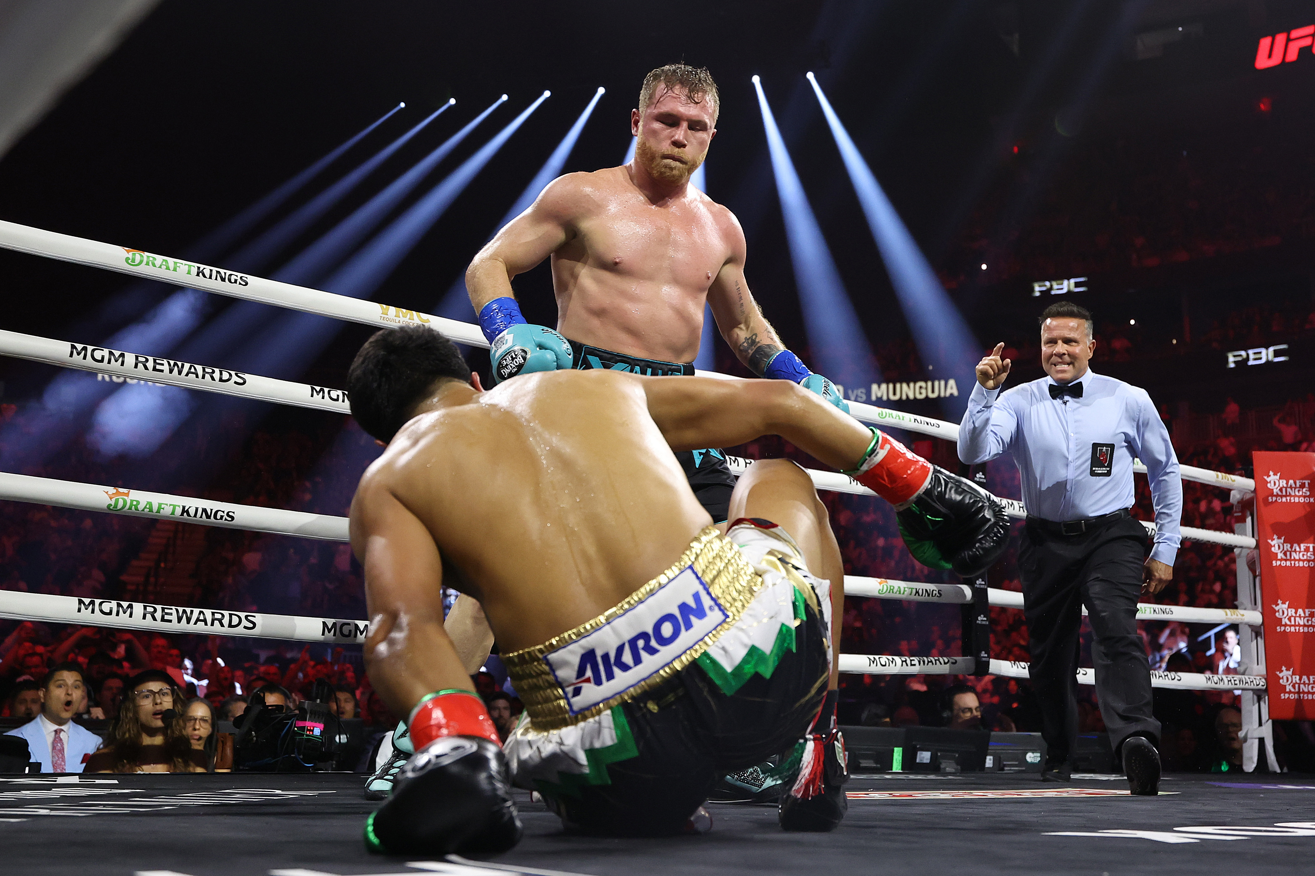 vicious blow helps canelo retain undisputed crown