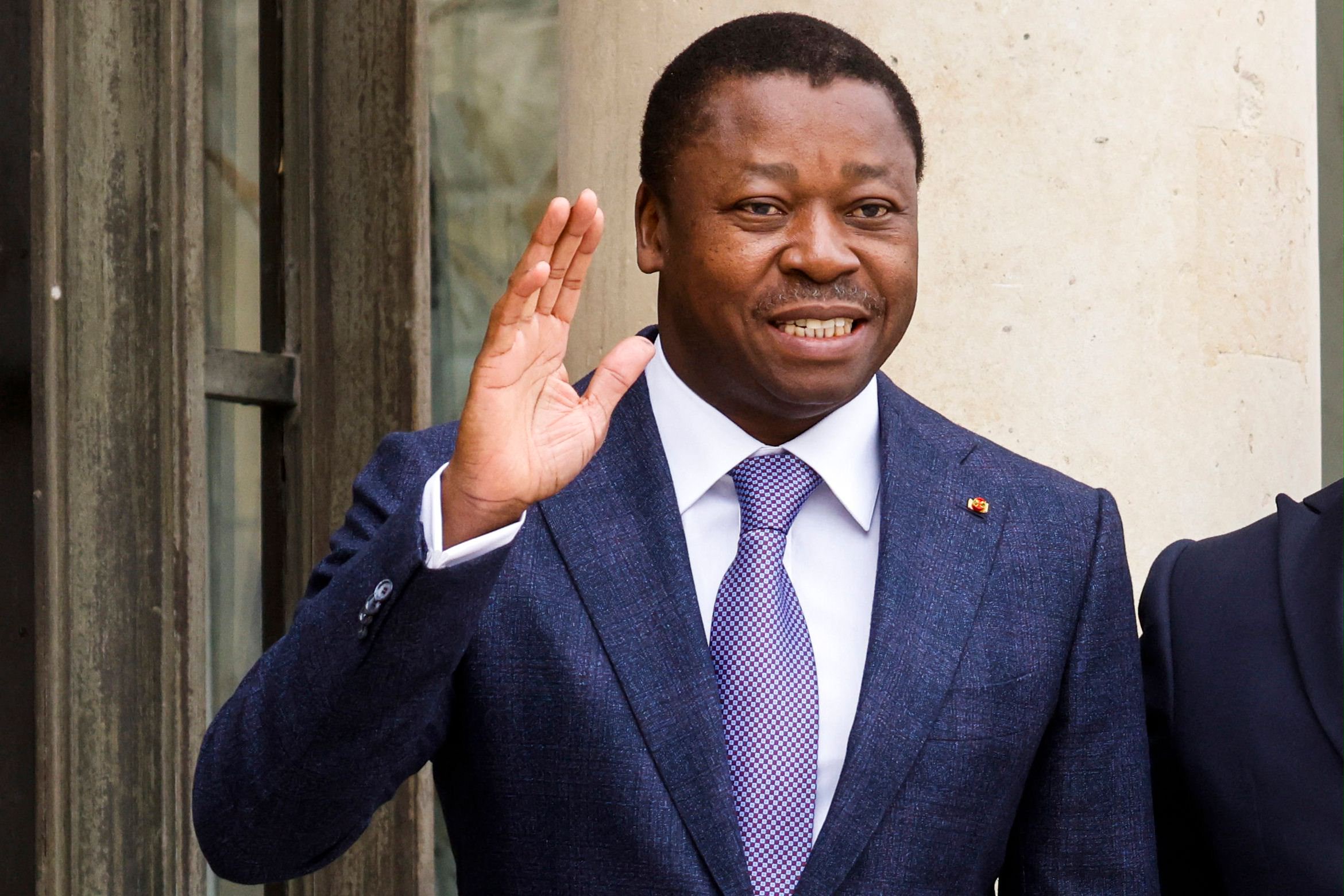 togon hallitseva puolue voitti vaalit, presidentti voi pidentää aikaansa vallassa lähes loputtomiin