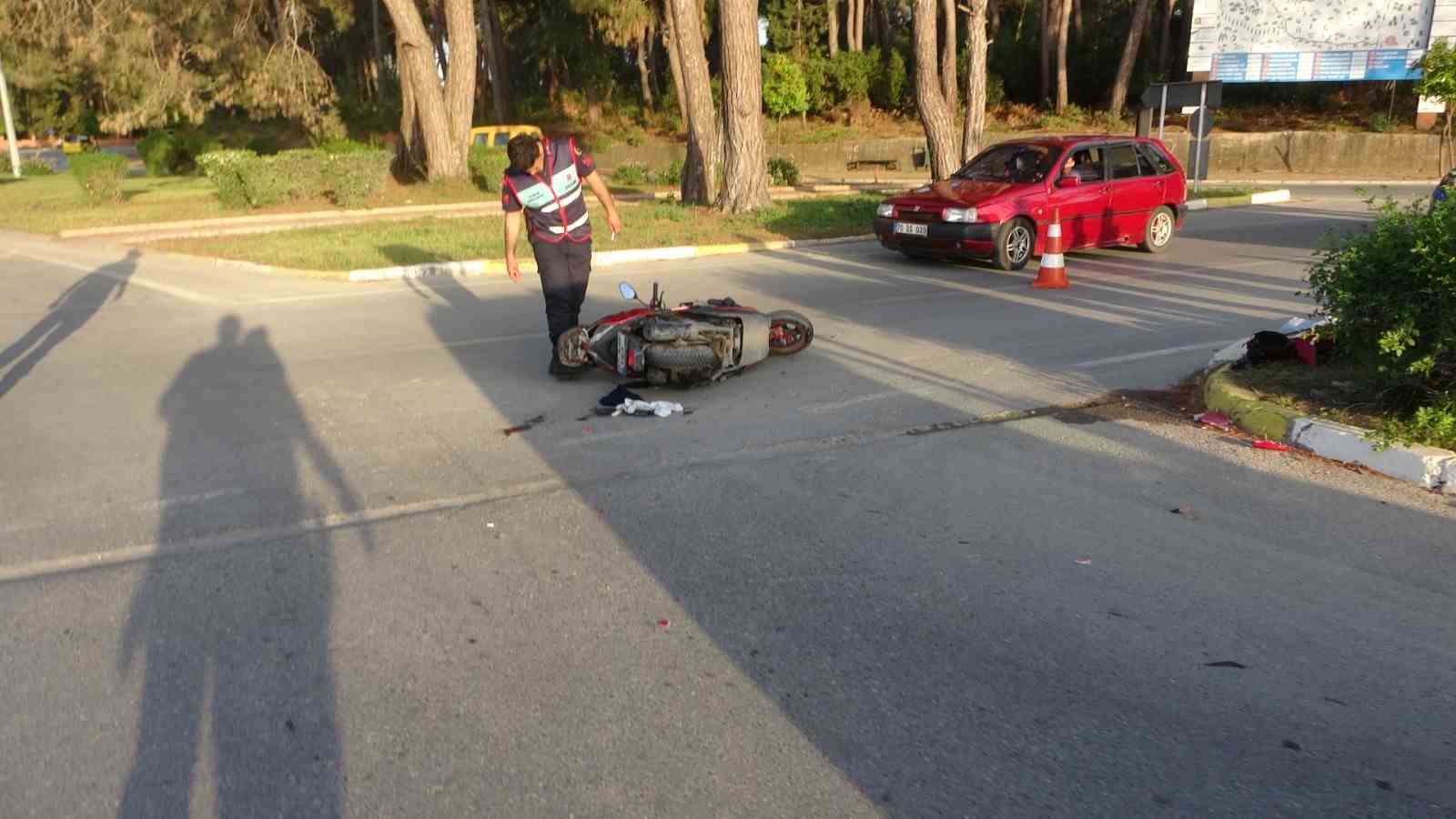 ticari taksi ile motosiklet çarpıştı: 1 yaralı