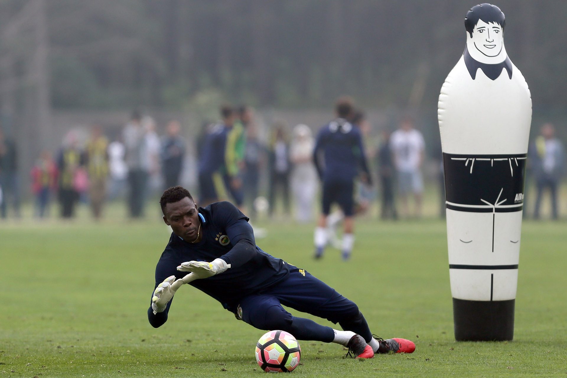 Qué pasó con el mítico portero camerunés Carlos Kameni