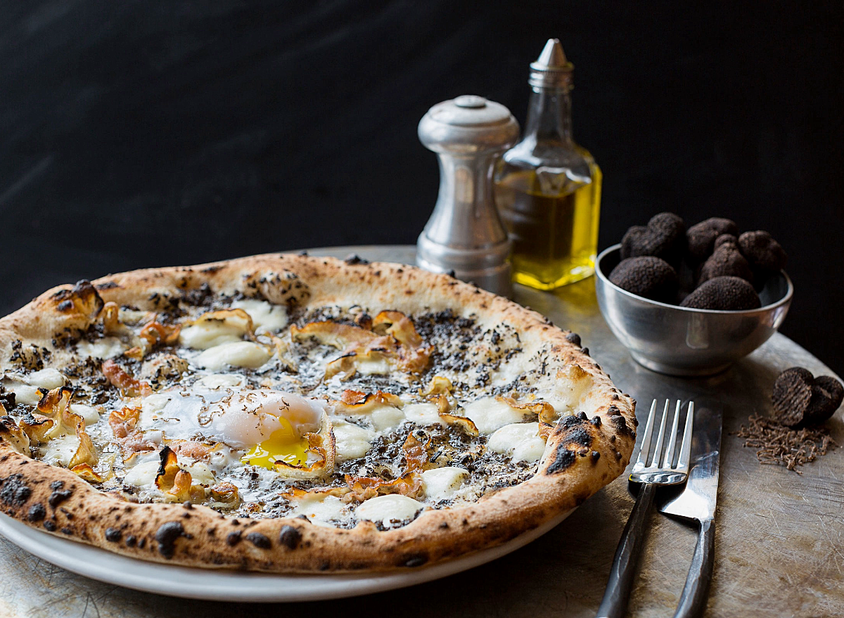 Where to Get The Best Slice of Pizza in America, According to Chefs