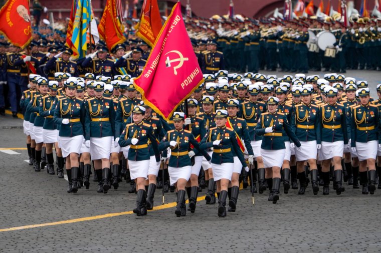 russia parades missile systems and tanks in moscow ahead of wwii victory day