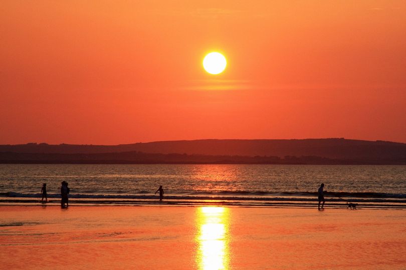 met eireann weather forecast shows exact day temperatures in ireland will hit 20°c but there's a catch