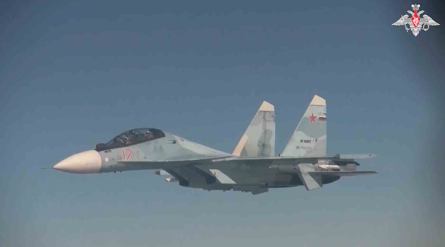vídeo: caças f-16 perseguem bombardeiros russos e são perseguidos por caças russos su-35 no alasca