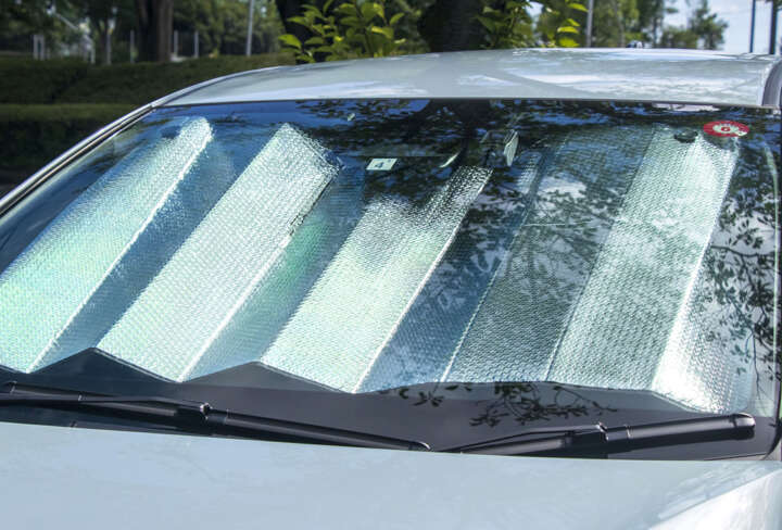 真夏日の必需品！ 炎天下でも車内温度の上昇を緩和するのに役立つクルマ用サンシェード５選【2024年春夏】