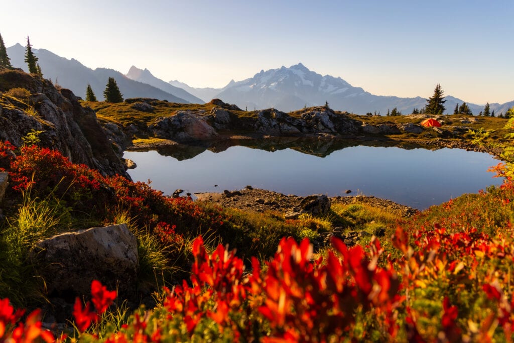 <p>Honestly, I wanted to put this in in July or August, BUT we’ve got some dang <a href="https://explorewithalec.com/2022/10/18/best-fall-hikes-in-washington/">good fall colors here</a>, so why not promote Washington in October? Just know that temperatures can hover in the 50s or 60s, with lows in the 30s in the mountains. </p><p>All this means is you should layer up and keep tackling the <a href="https://explorewithalec.com/2023/07/21/best-hikes-in-washington-state/">amazing hikes</a> we have here or find some <a href="https://explorewithalec.com/2023/07/03/waterfalls-near-seattle/">nearby waterfalls</a> to enjoy. </p>