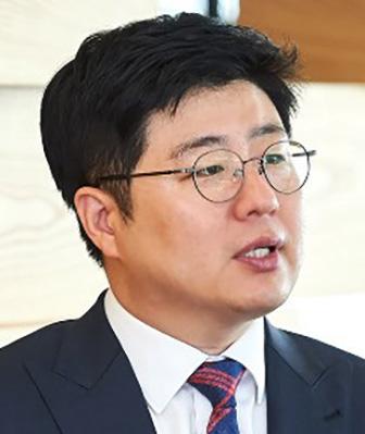 '대약진' 동남아 축구, 韓 감독 도움으로 한국도 따라잡나?