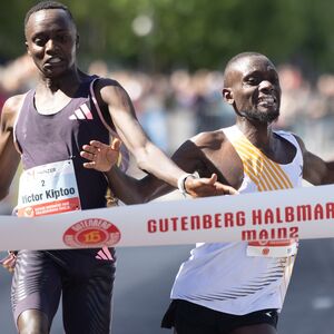 gutenberg-halbmarathon mainz 2024: streckenrekorde und spektakuläres finish in mainz