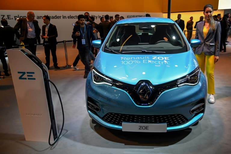 voitures électriques: la france veut presque tripler les ventes en 4 ans