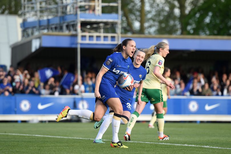 chelsea thump bristol city 8-0 to take control of wsl fate after man city slip-up