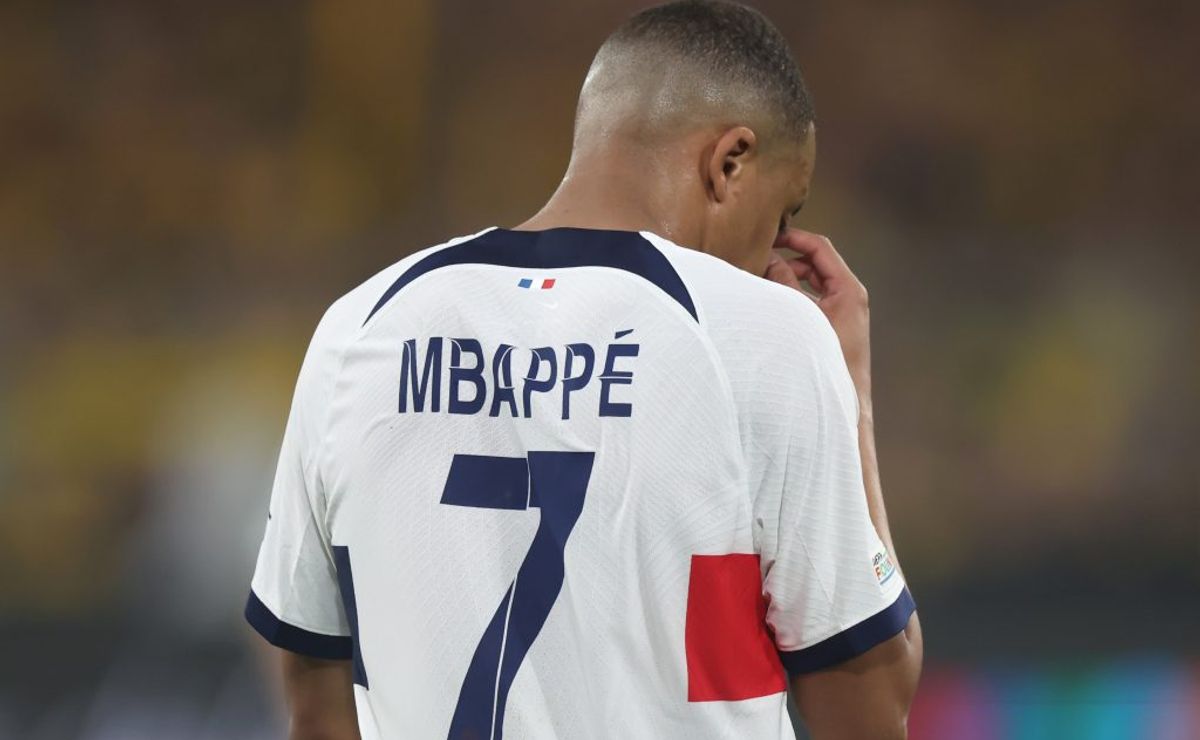 real madrid: mbappé supera vinicius jr. e terá papel impressionante no time de ancelotti