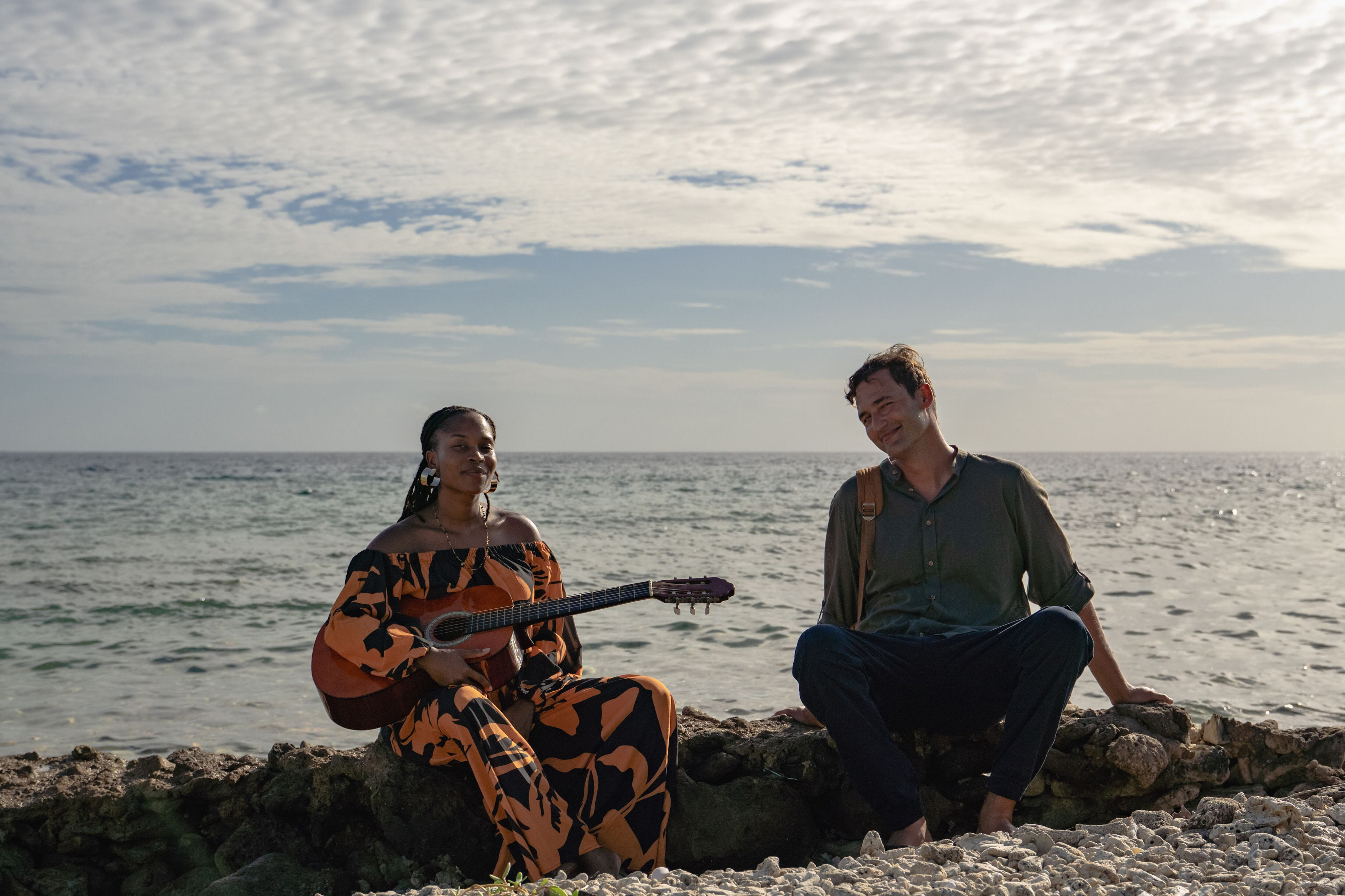 el documental que va tras las huellas de la isla más feliz del mundo