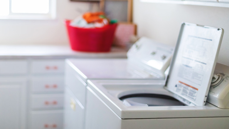 why you should keep a bottle of wd-40 in your laundry room