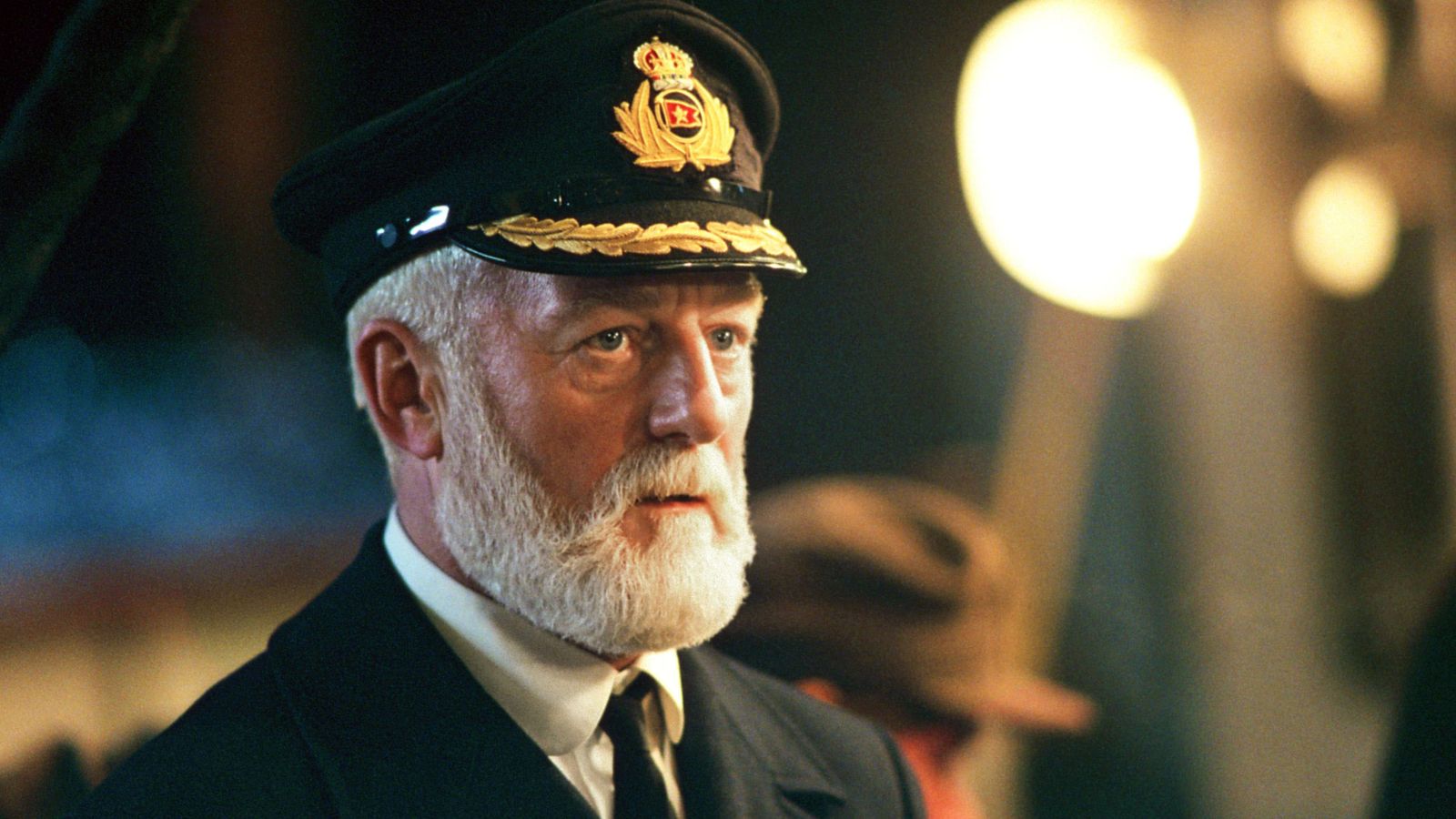 lord of the rings and titanic actor bernard hill dies