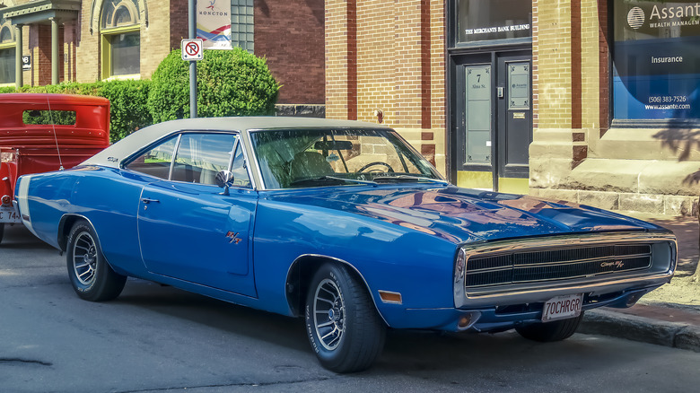 5 of the best dodge charger years built with a hemi engine