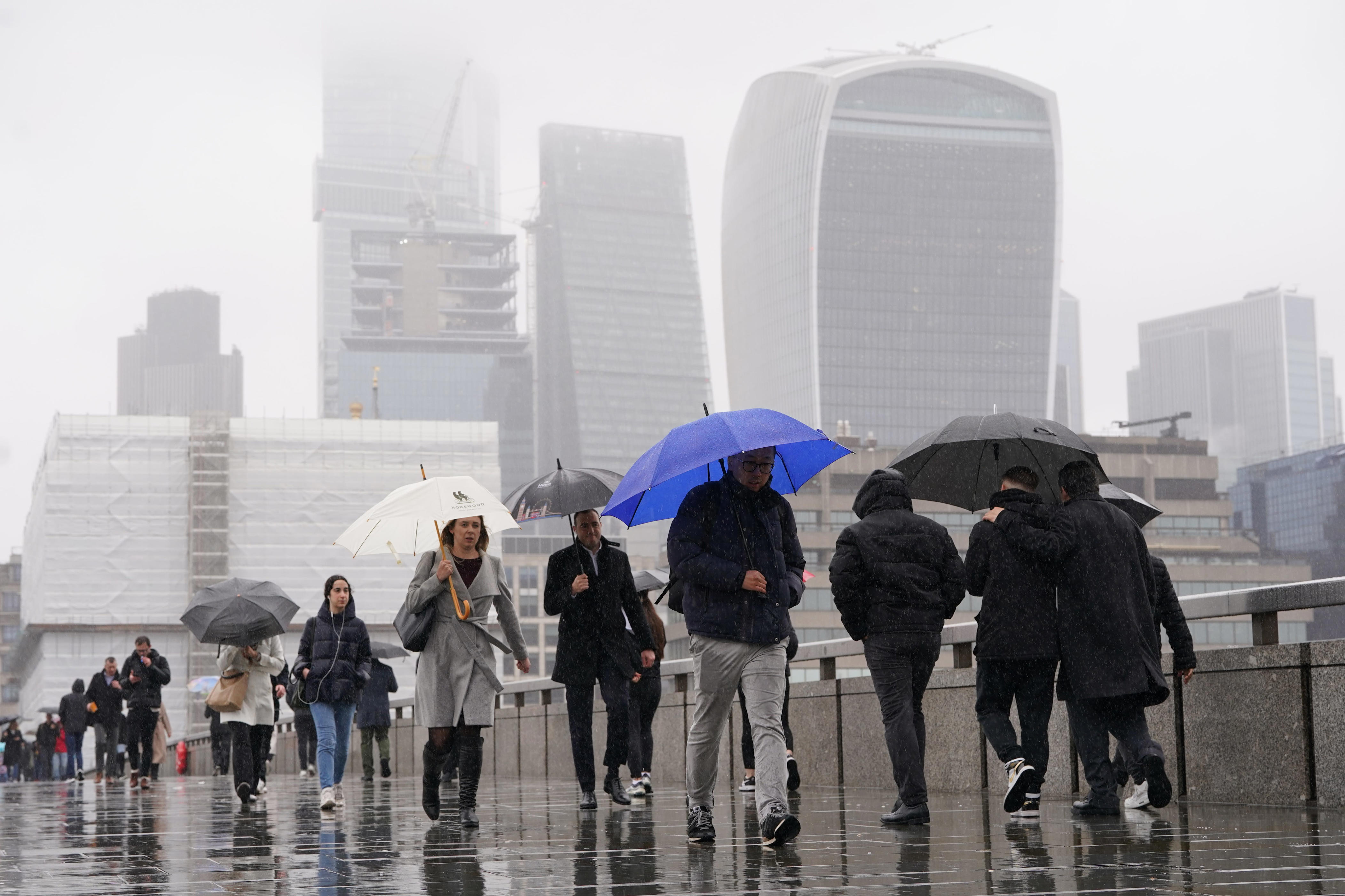 london weather: met office predicts may bank holiday washout with over 12 hours of showers
