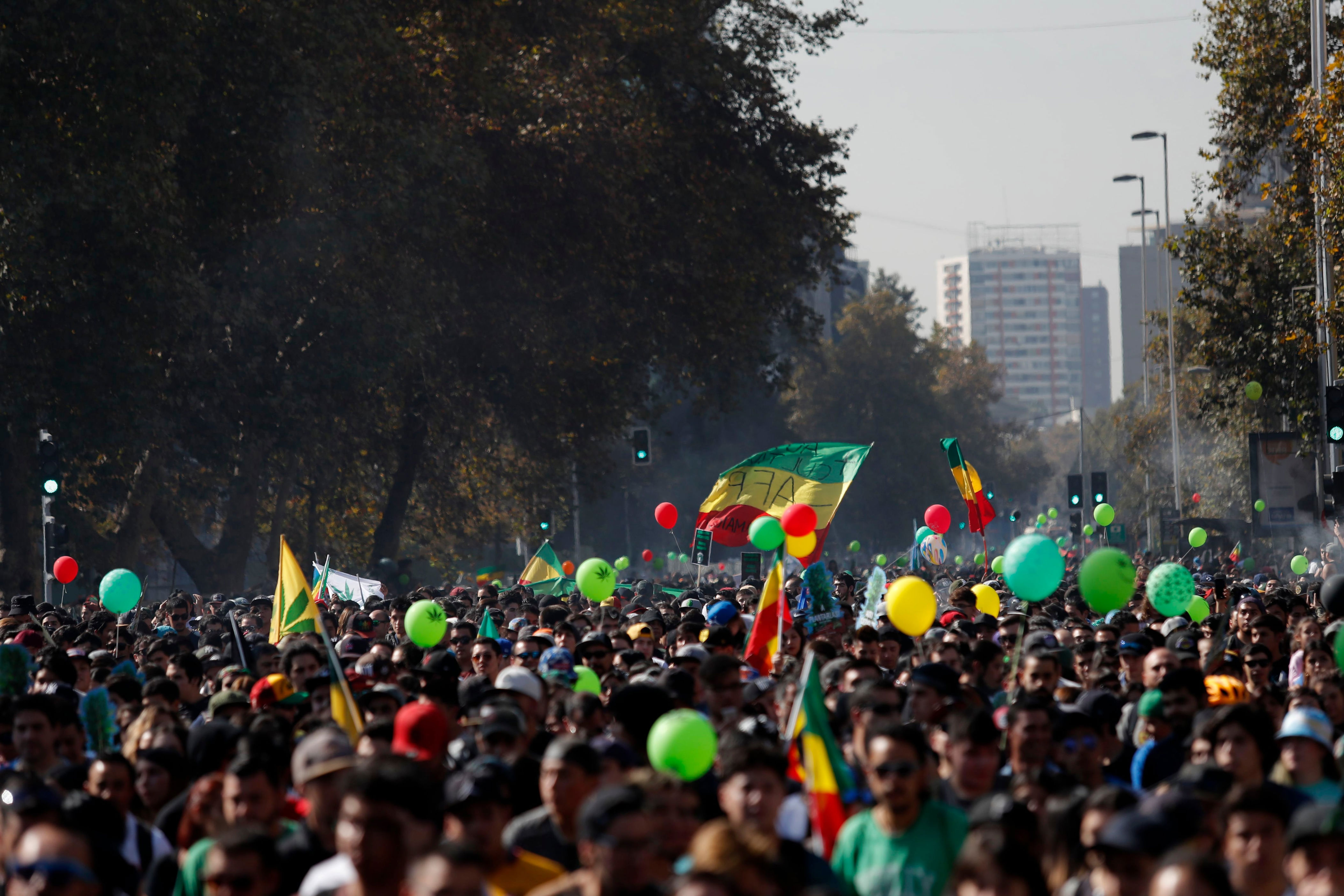 marcha cultiva tus derechos: cientos de personas llegan hasta plaza baquedano