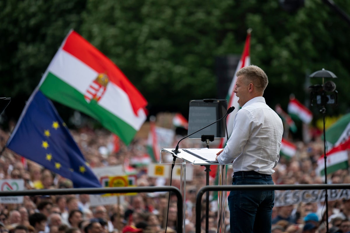 orbán challenger in hungary mobilizes thousands at a rare demonstration in a government stronghold