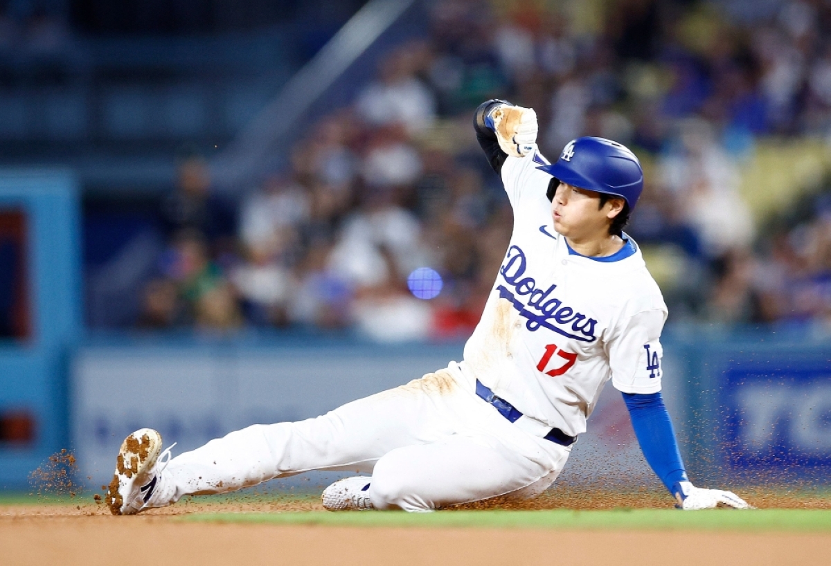 ohtani sets dodgers' mark in 11-2 rout of braves