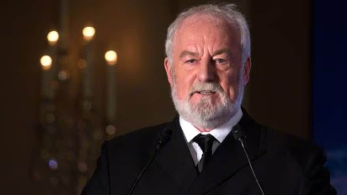 'titanic' and 'lord of the rings' actor bernard hill passes away at 79
