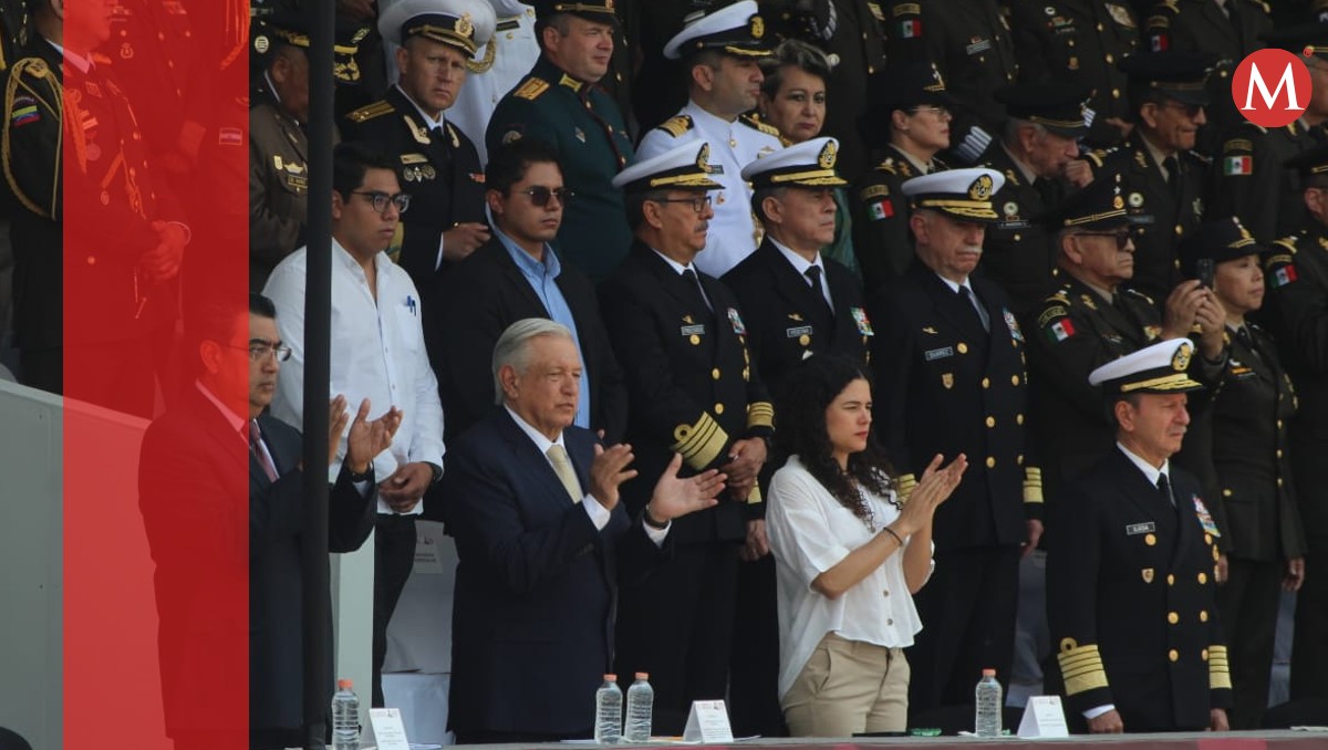 amlo encabeza su último desfile del 5 de mayo en puebla como presidente de méxico