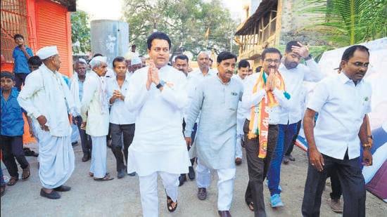 hope for congress as deshmukh family leads battle for latur with lingayat-maratha-muslim formula