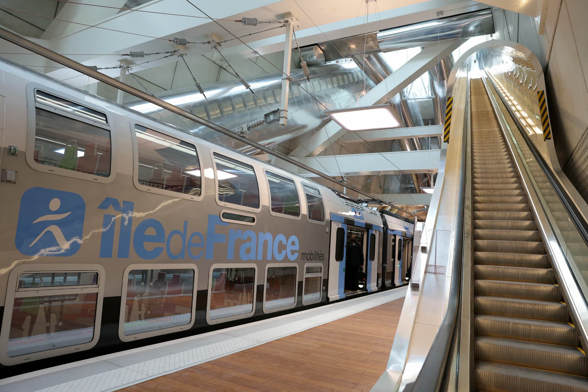 prolongement du rer e: les premiers trains avec voyageurs circulent ce lundi entre paris et nanterre