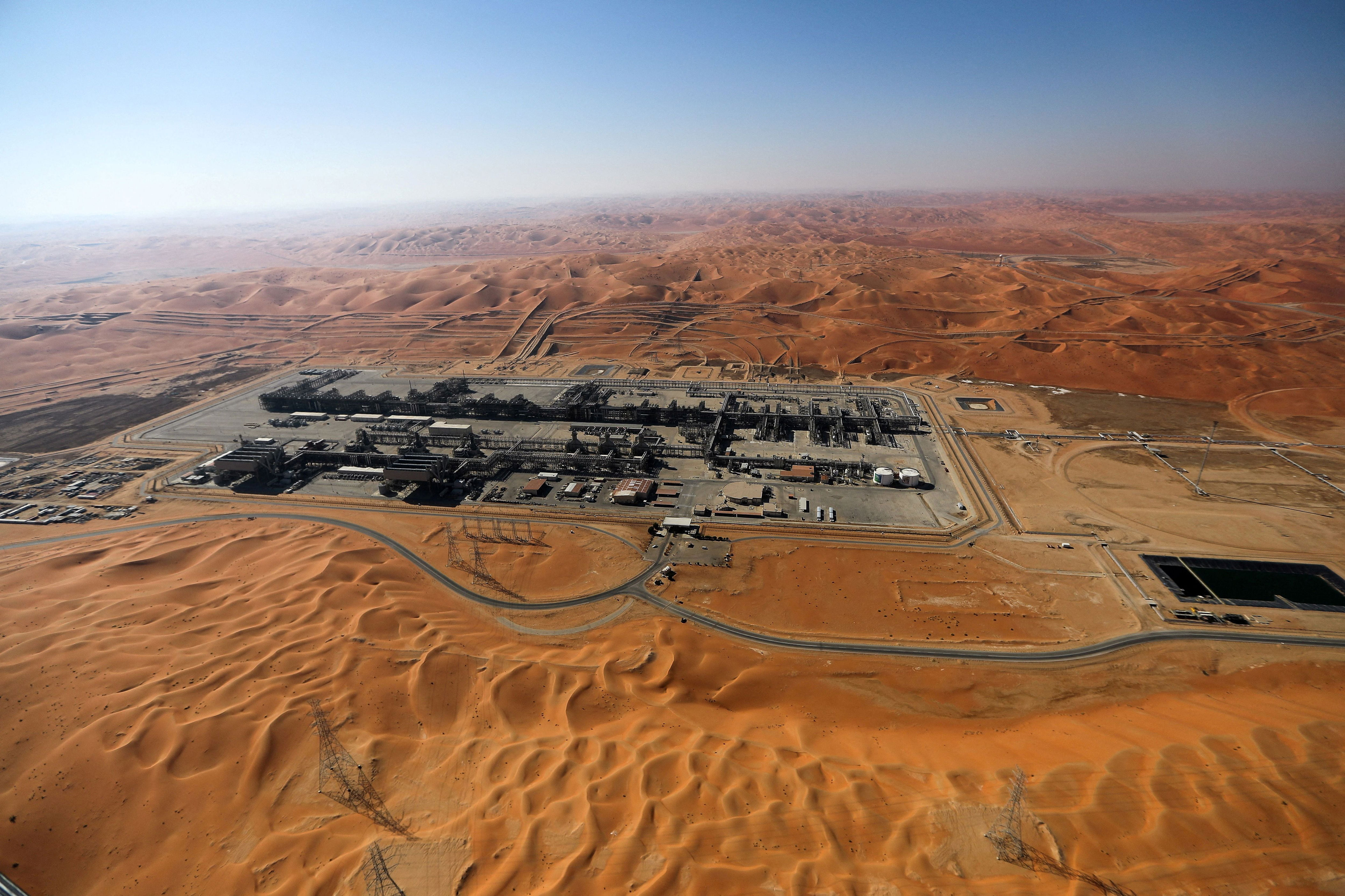arabia saudita ajusta precios del crudo para junio