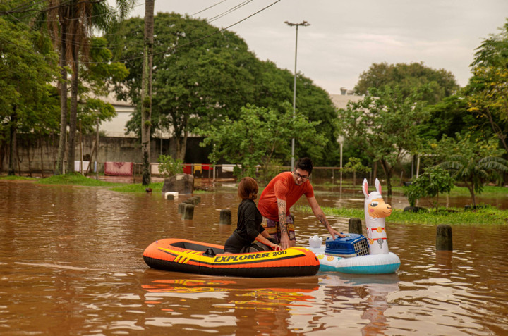 banjir terparah brasil dalam 150 tahun: 75 tewas, ratusan orang hilang