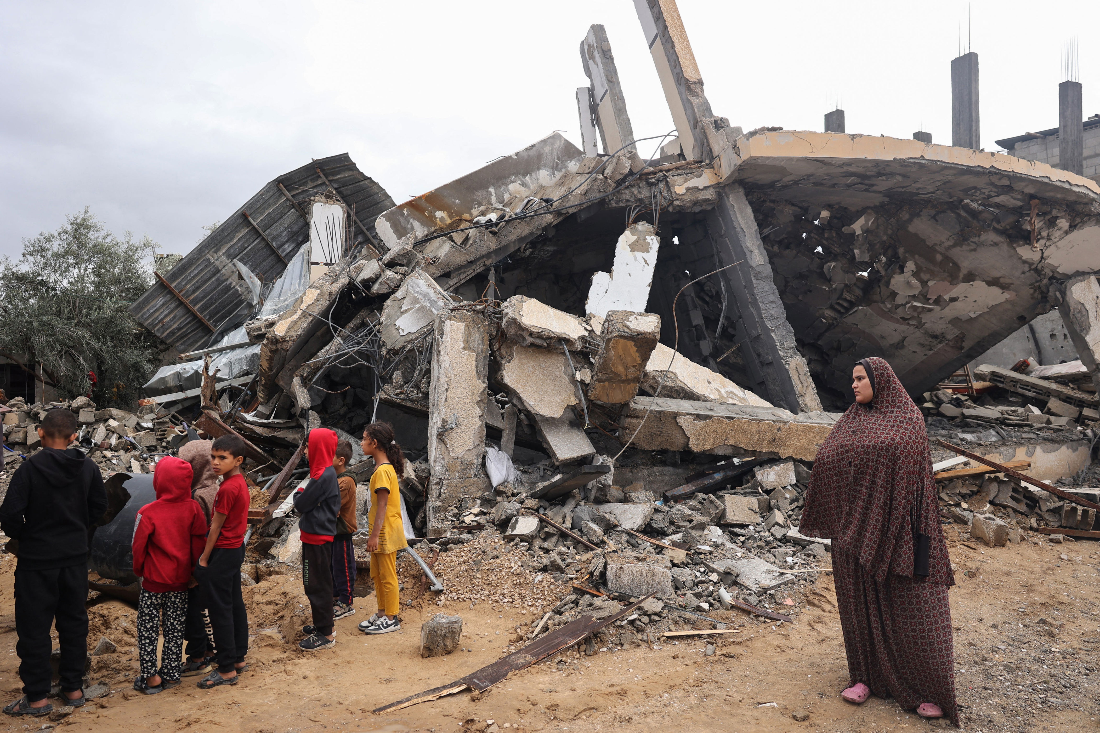 israel tells more than 100,000 palestinians to evacuate eastern rafah ahead of ground invasion
