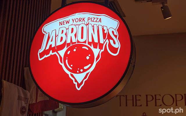 jabroni's now lets you have their slices for dine-in at rockwell