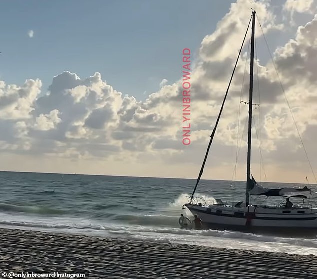 migrants sneak into us when their boat lands at crowded florida beach