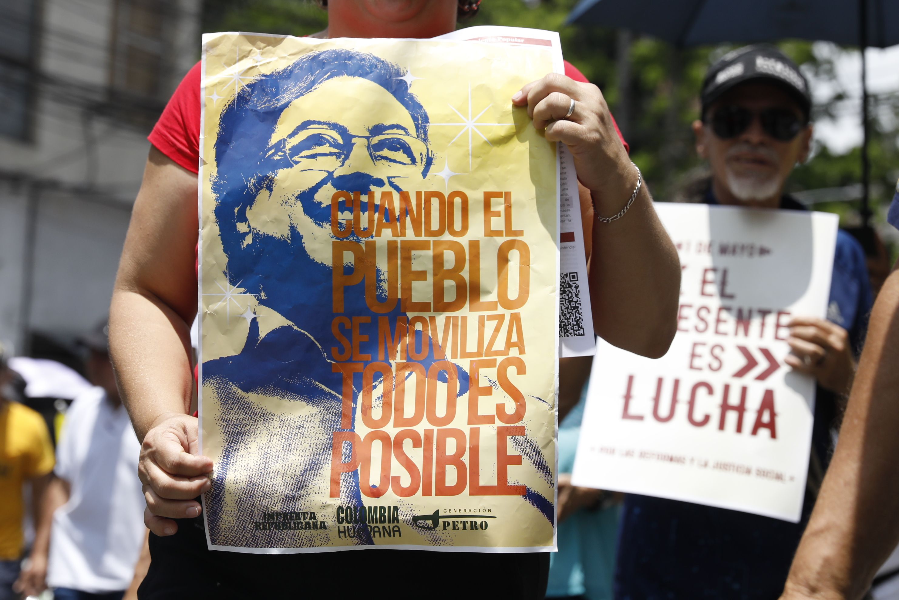la política colombiana regresa al congreso después del pulso en las calles