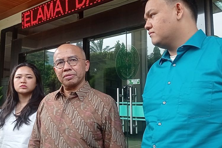 Ria Ricis Sampai Ingin Pasang Implan Payudara Gegara Fisiknya ...