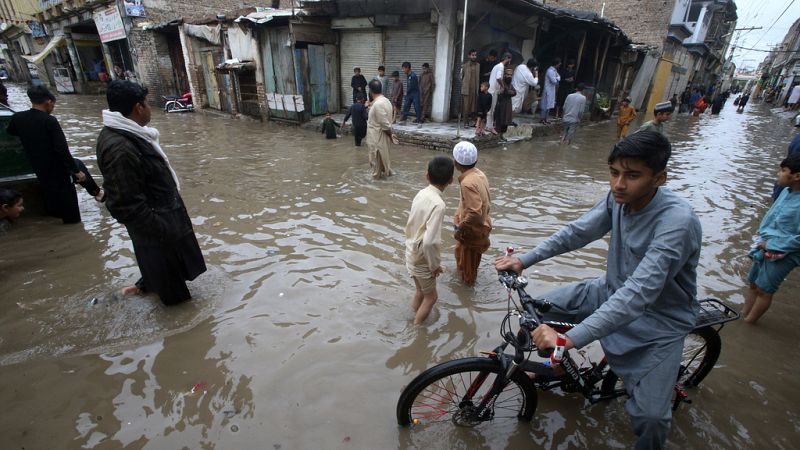 pakistan records its wettest april since 1961 - experts say climate change is to blame
