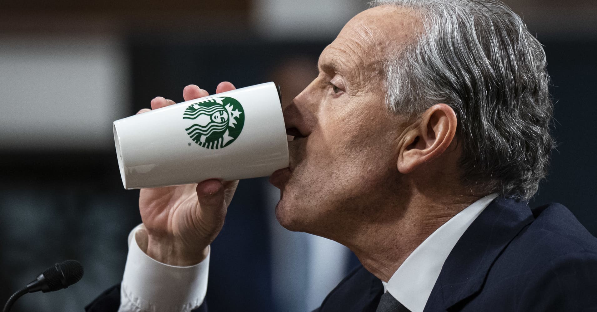 howard schultz says starbucks needs to revamp its stores after big earnings miss