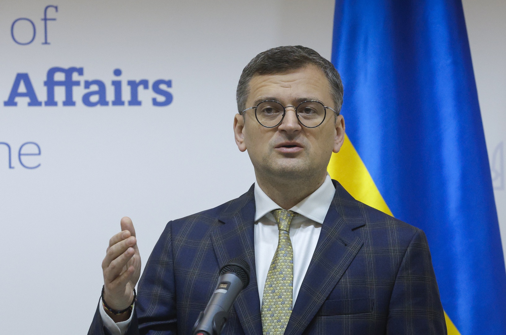 ucrania insta a poner en marcha una economía de guerra para mantener la paz en la ue