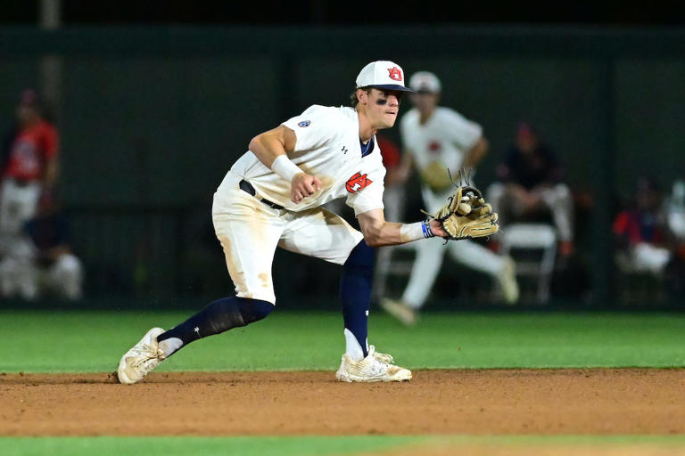 Auburn baseball heading back to Arlington in 2025