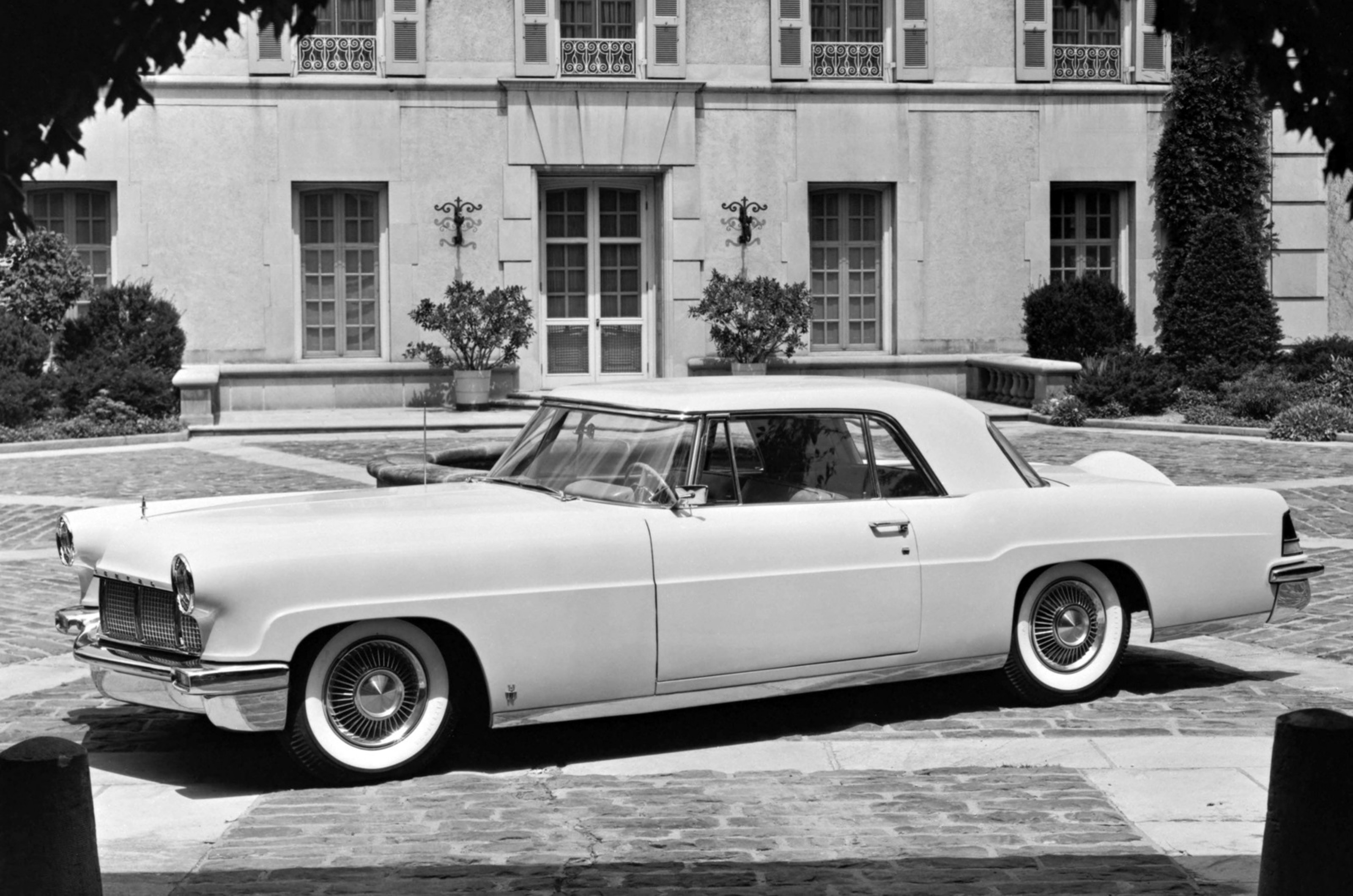 21 classic pillarless coupes