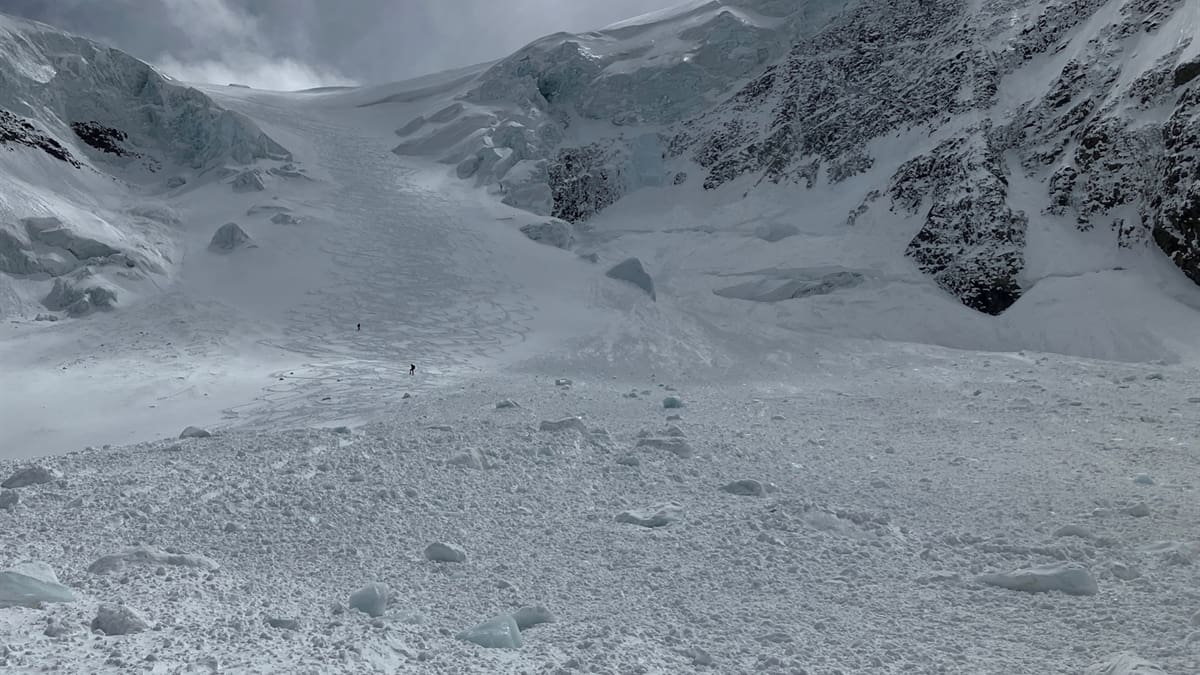 zwei personen entkommen schneemassen: skitourengänger (†59) in pontresina gr von lawine erfasst