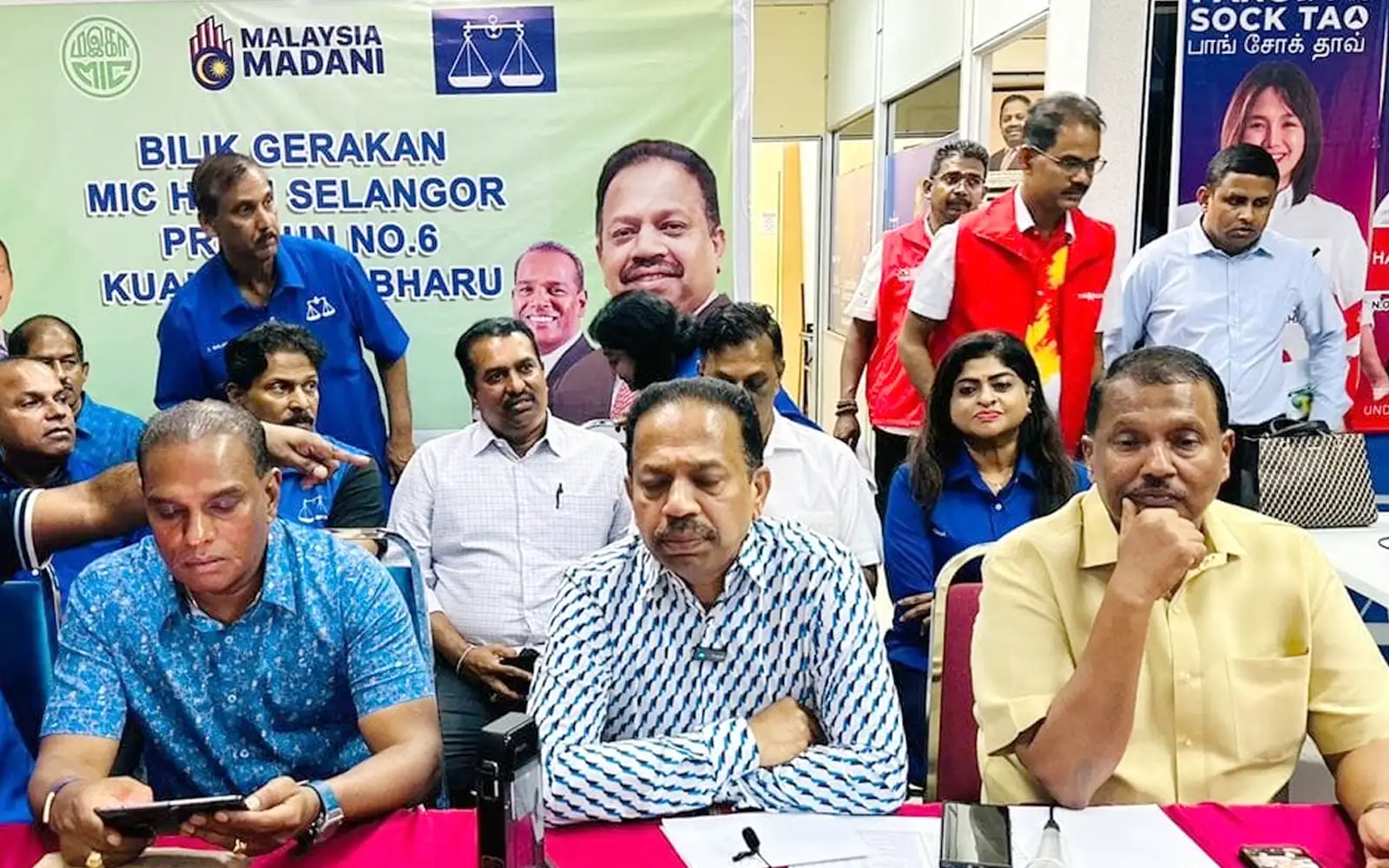 unity govt, not pn, can help solve issues, mic chief tells indians in kkb