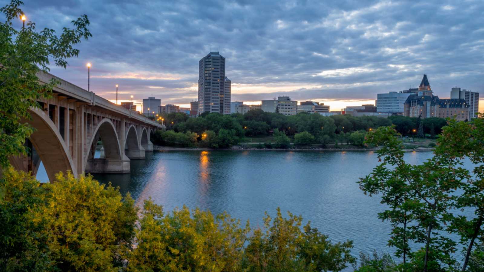 <p>One confessed, "Saskatoon is the cleanest city I have ever visited. Adding Saskatoon is beautiful in the summertime months. The following person responded how they loved the underrated town. It is big enough to accommodate your essential needs yet small enough to see the stars at night.</p>