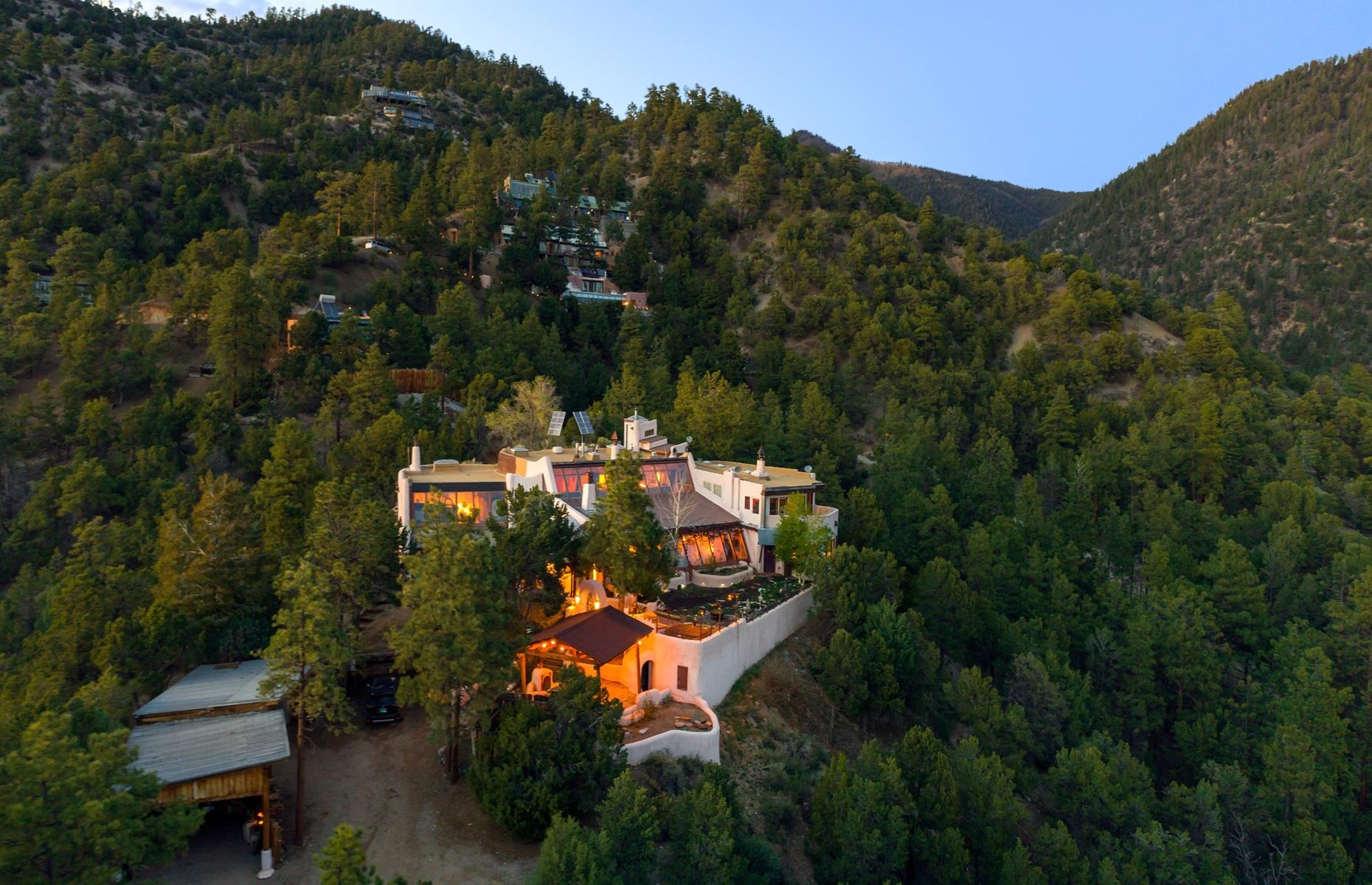 Incredible Earthships OffGrid Homes You've Got To See