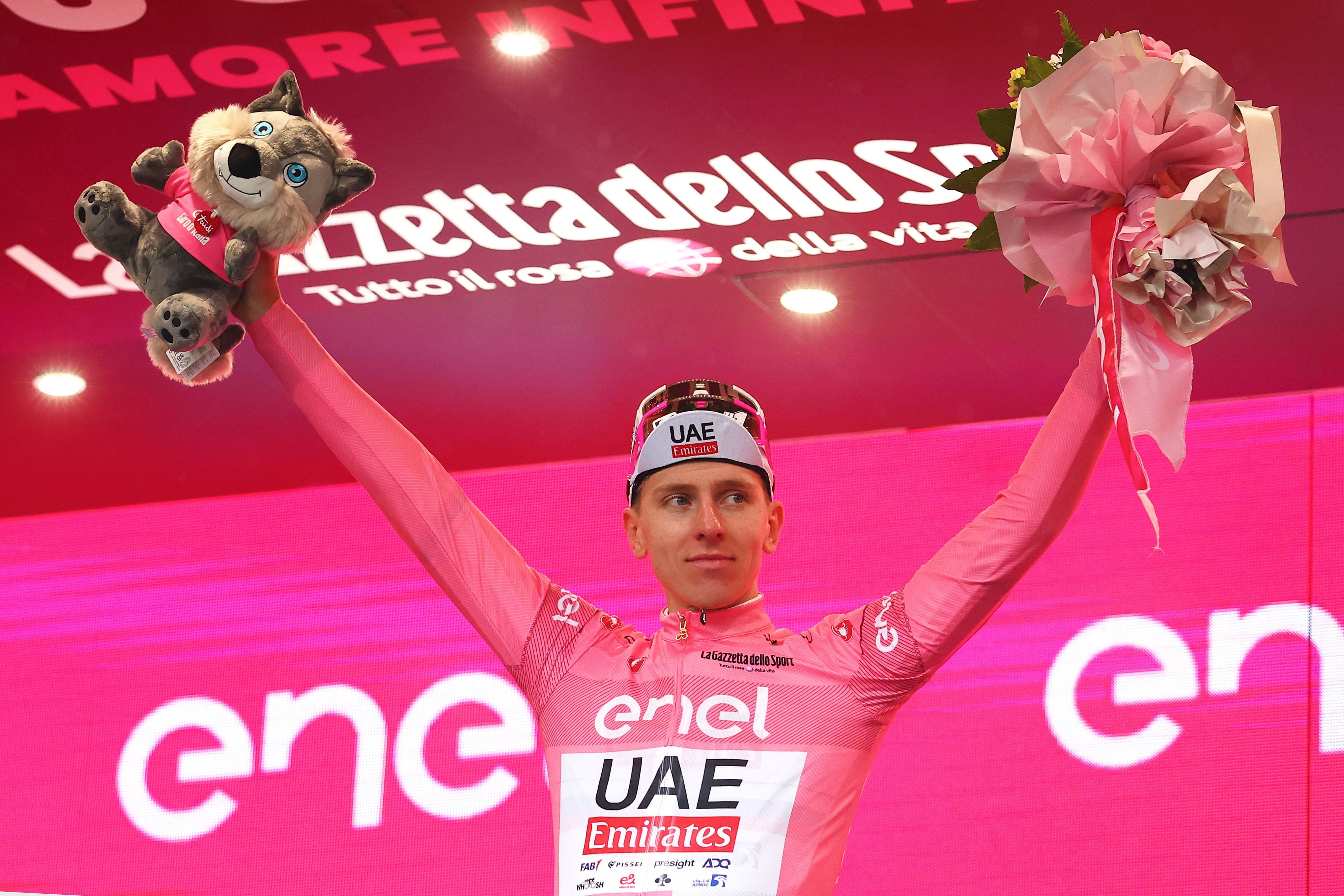 tadej pogacar retains giro d'italia pink jersey as tim merlier sprints to stage 3 victory